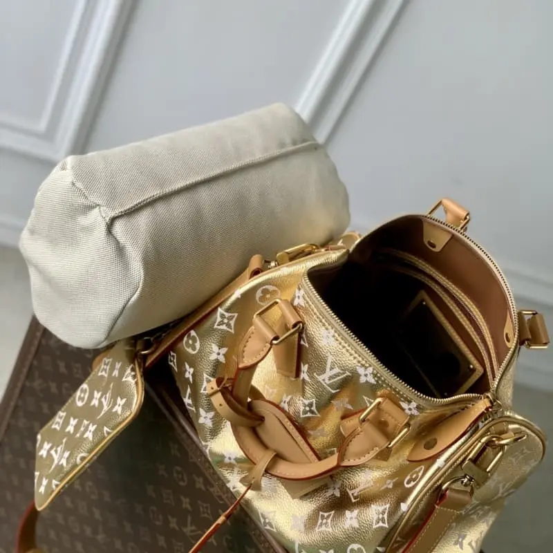 M13904 22.5x18x32cm High Quality Bags - Image 9