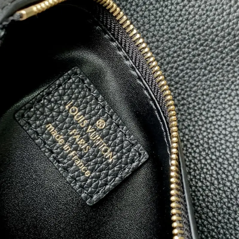 M13667 25x15x18cm High Quality Bags - Image 12