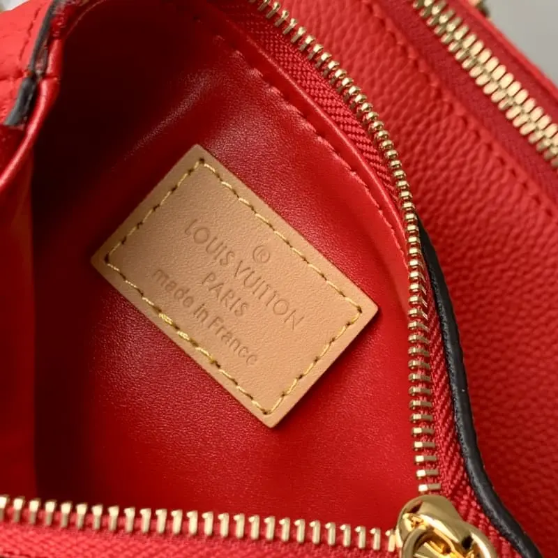 M13667 S1 25x15x18cm High Quality Bags - Image 12