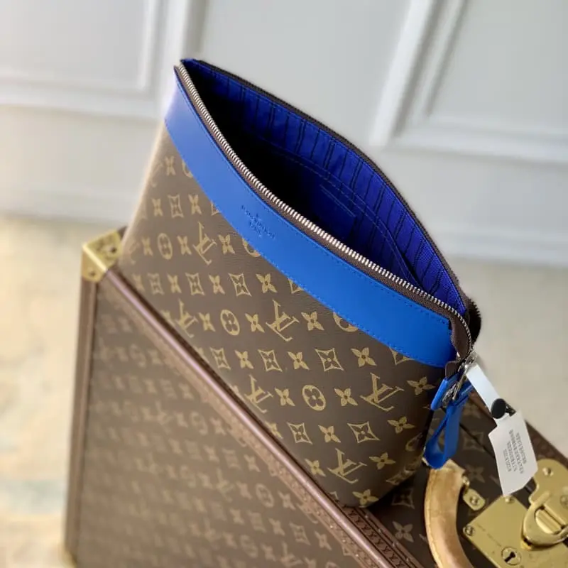 M13199 21x7.5x30cm High Quality Bags - Image 8