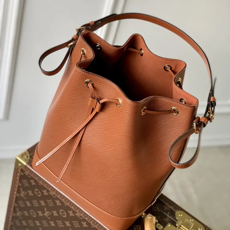 M24932 27x33x20cm High Quality Bags - Image 9