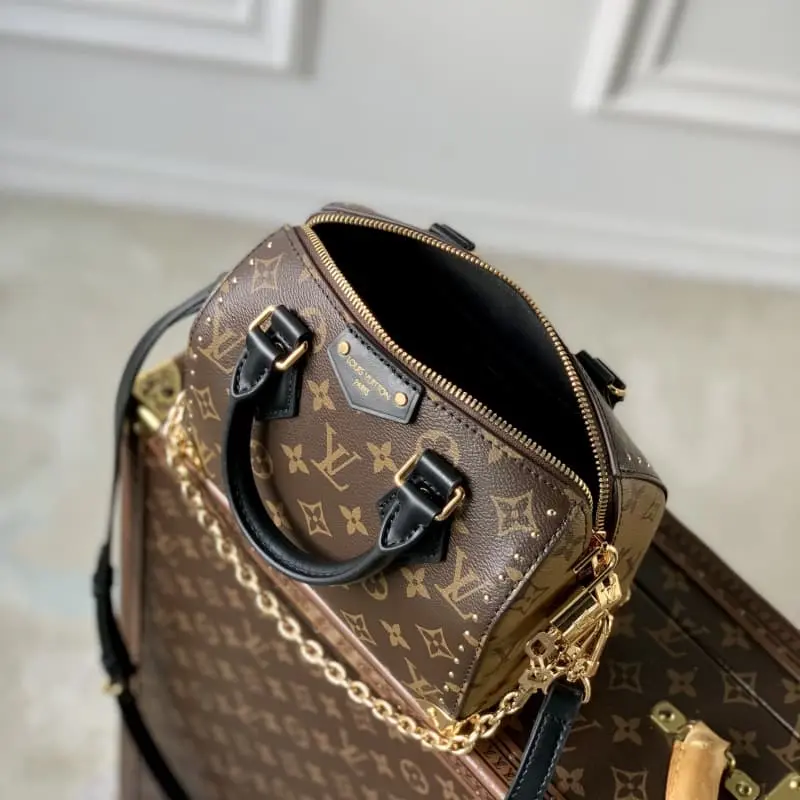 M13146 20.5x16x11cm High Quality Bags - Image 9