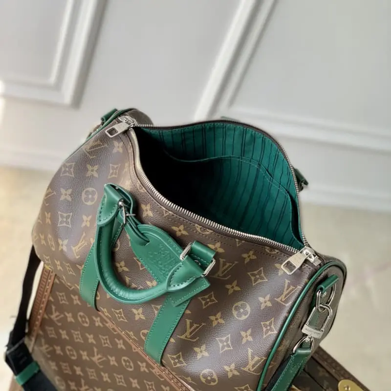 M12765 Green 21x16x34cm High Quality Bags - Image 9