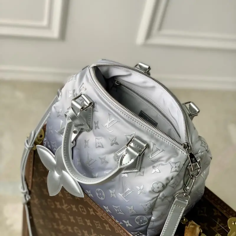 M11848 19x15x25cm High Quality Bags - Image 9