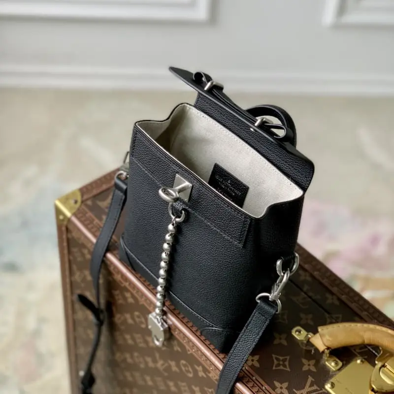 M11637 16.5x20x8.5cm High Quality Bags - Image 9