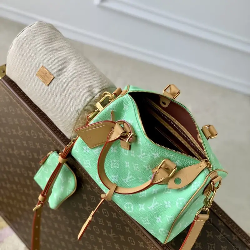 M24423 Fruit Green 25x15x15cm High Quality Bags - Image 10