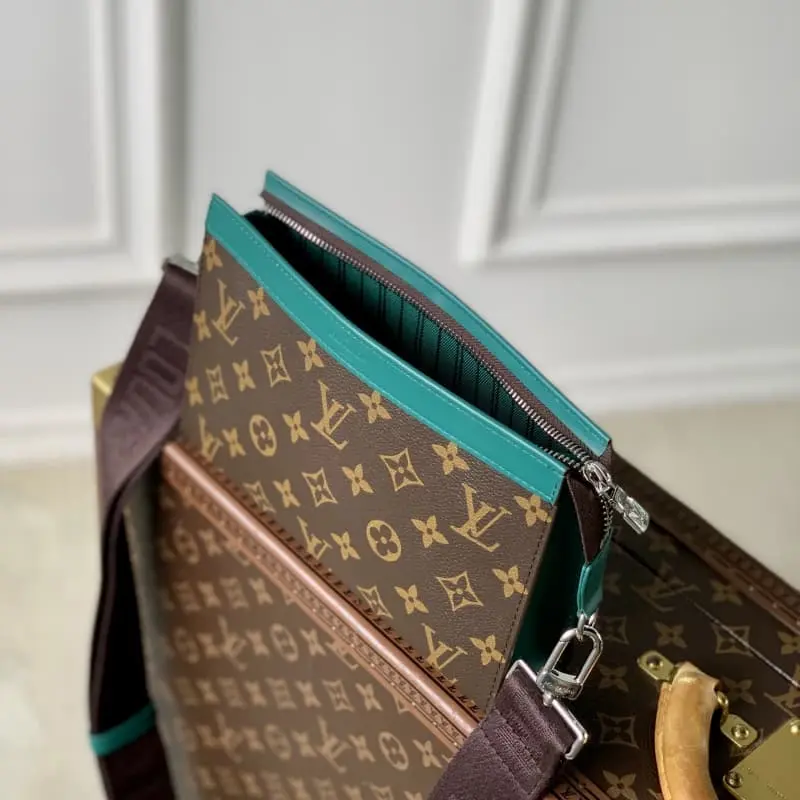 M81124 Green 18.5x11x6.5cm High Quality Bags - Image 9