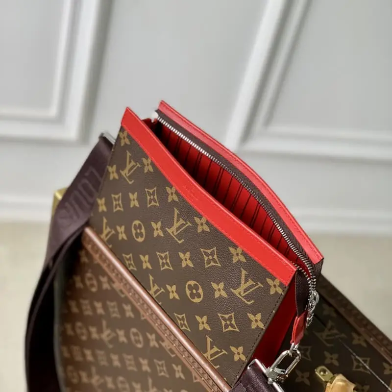 M81124 Red 18.5x11x6.5cm High Quality Bags - Image 9