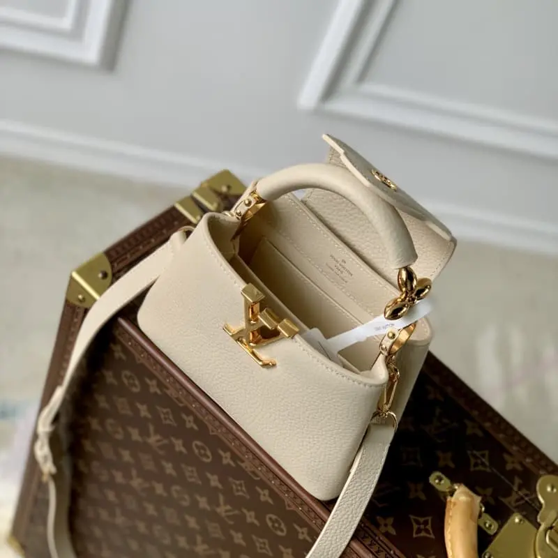 M23943 Beige 21x14x8cm High Quality Bags - Image 9