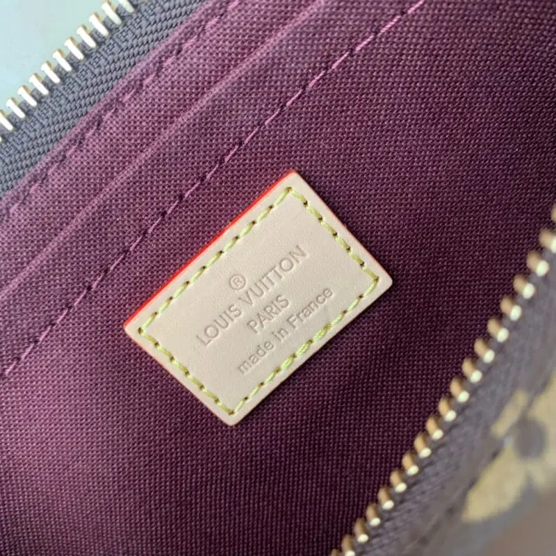 M46999 25x15x8cm High Quality Bags - Image 9