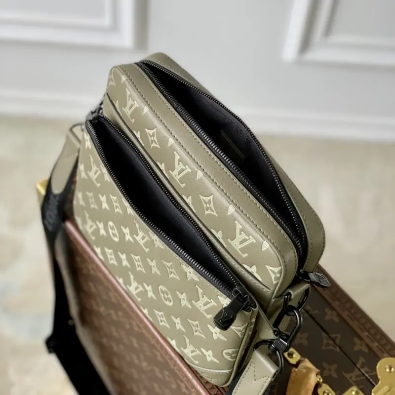 M12490 18.5x7x25cm High Quality Bags - Image 9