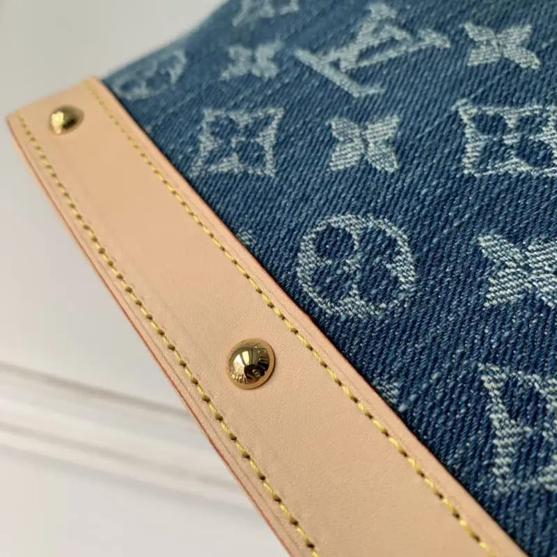 M24317 HH1 1 27x18x9cm High Quality Bags - Image 9