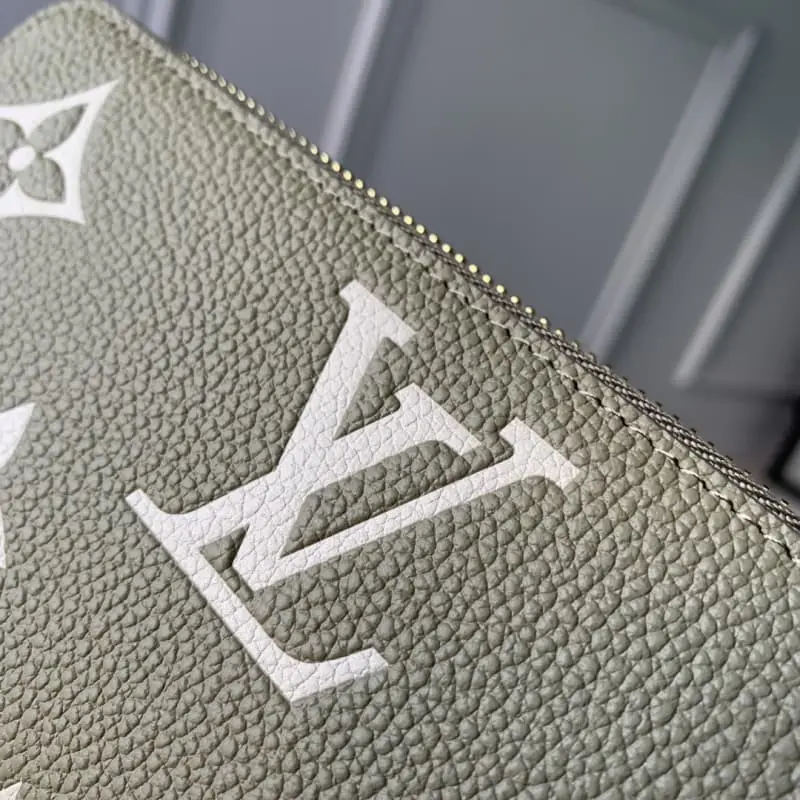 M82478 Grass Green (Silk Screen) 20x9x2cm High Quality Bags - Image 9