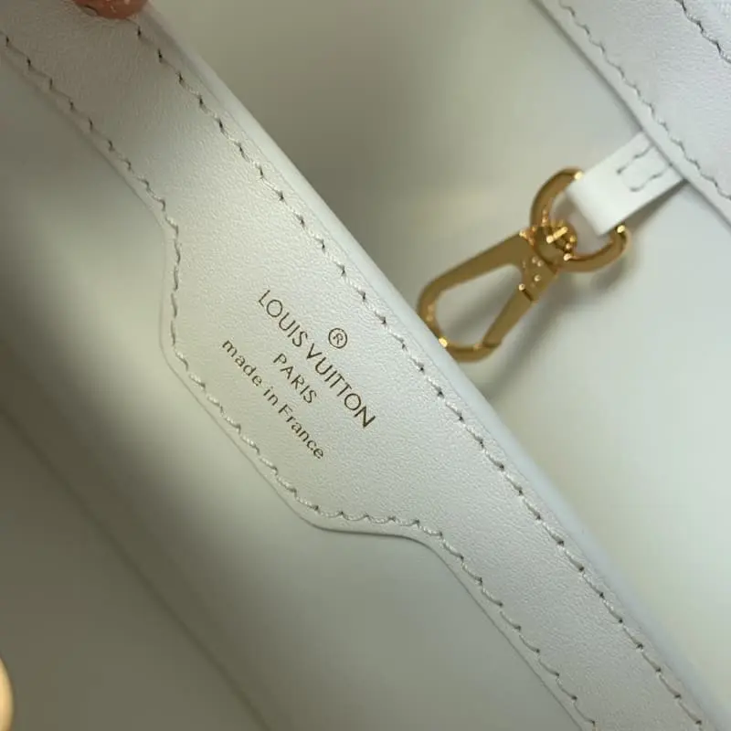 M22863 Embroidery White 27x18x9cm High Quality Bags - Image 9