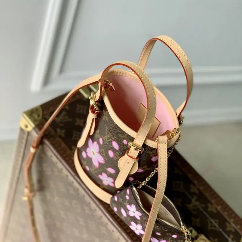 M13417 17x9x13cm High Quality Bags - Image 9