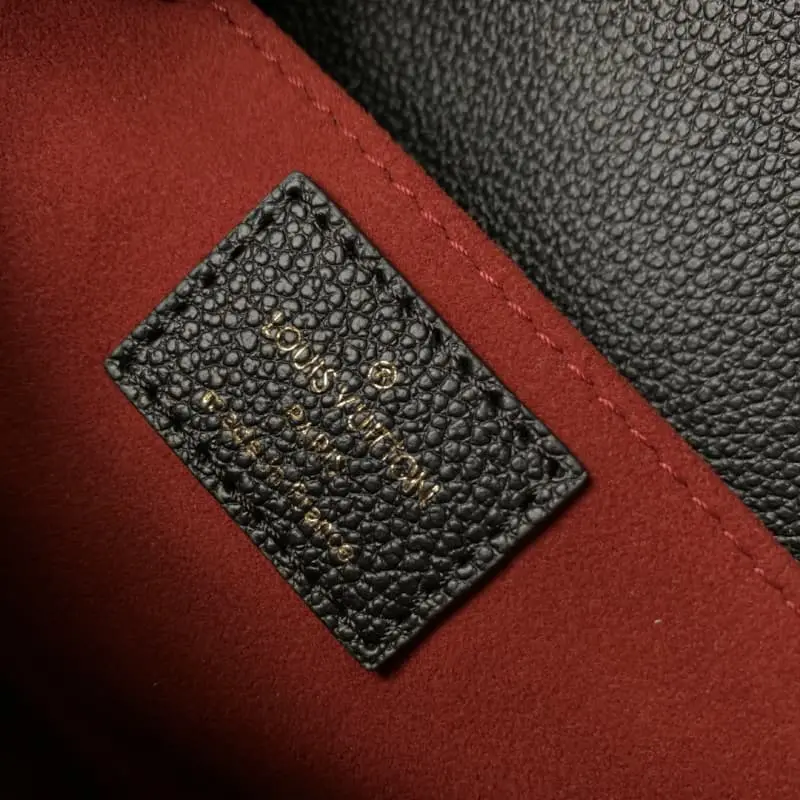 M46596 21.5x13.5x6cm High Quality Bags - Image 9