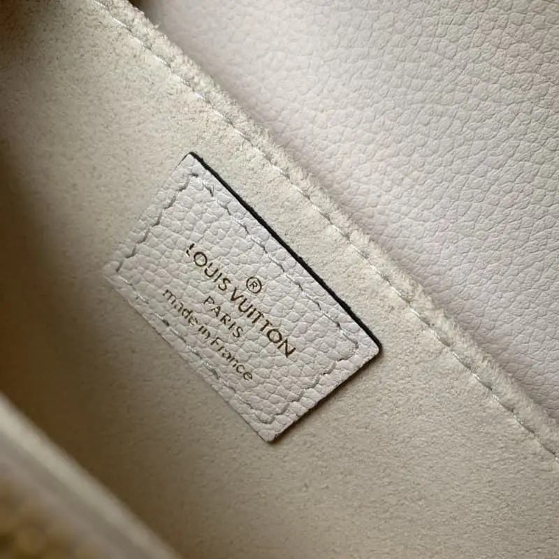 M22942 21.5x13.5x6cm High Quality Bags - Image 9