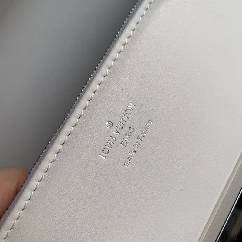 M20395 24x15x6cm High Quality Bags - Image 9