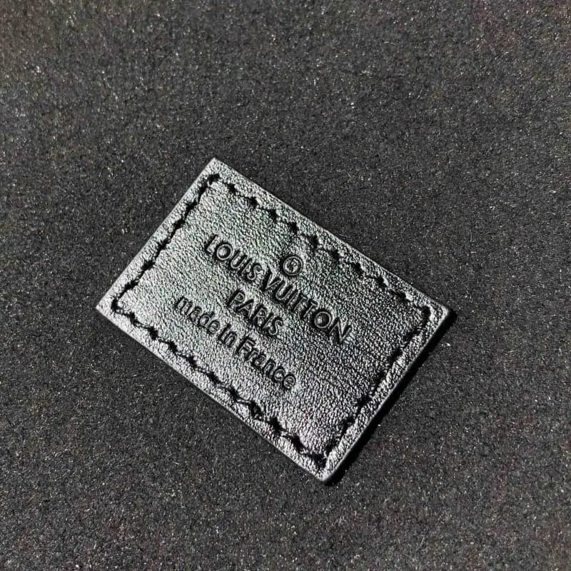 M43986 15x17x15cm High Quality Bags - Image 9