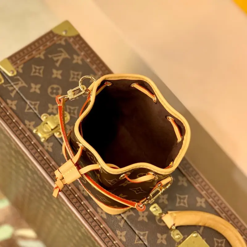 M81266 13x16x10cm High Quality Bags - Image 9