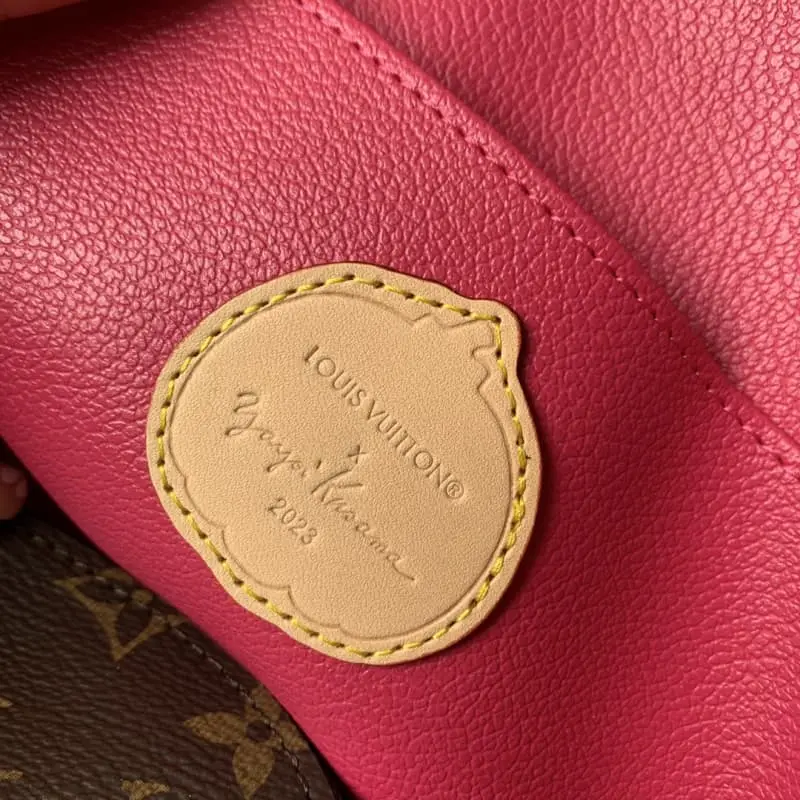 M46472 24x17x6cm High Quality Bags - Image 8