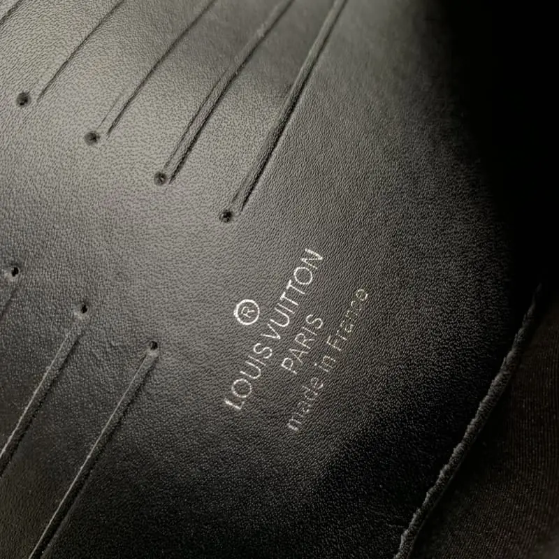 M60501 25x15.5x6.5cm High Quality Bags - Image 9