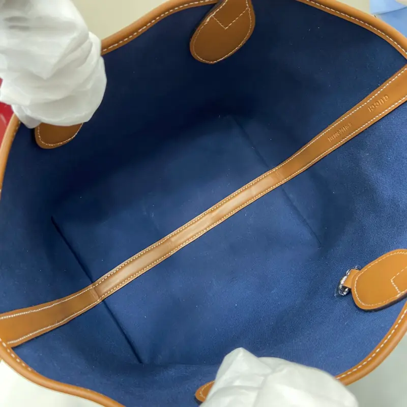 820496 CM 1 High-Quality Bags - Image 9