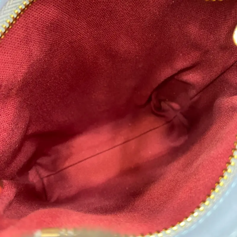 831899 High-Quality Bags - Image 9