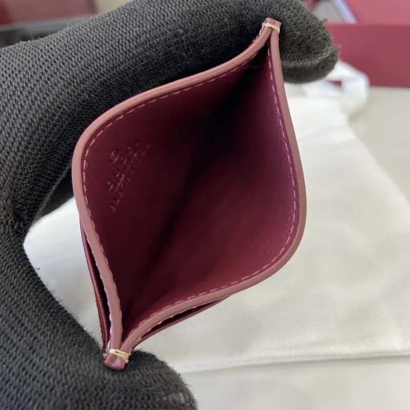 818769 CM 3 High-Quality Bags - Image 10