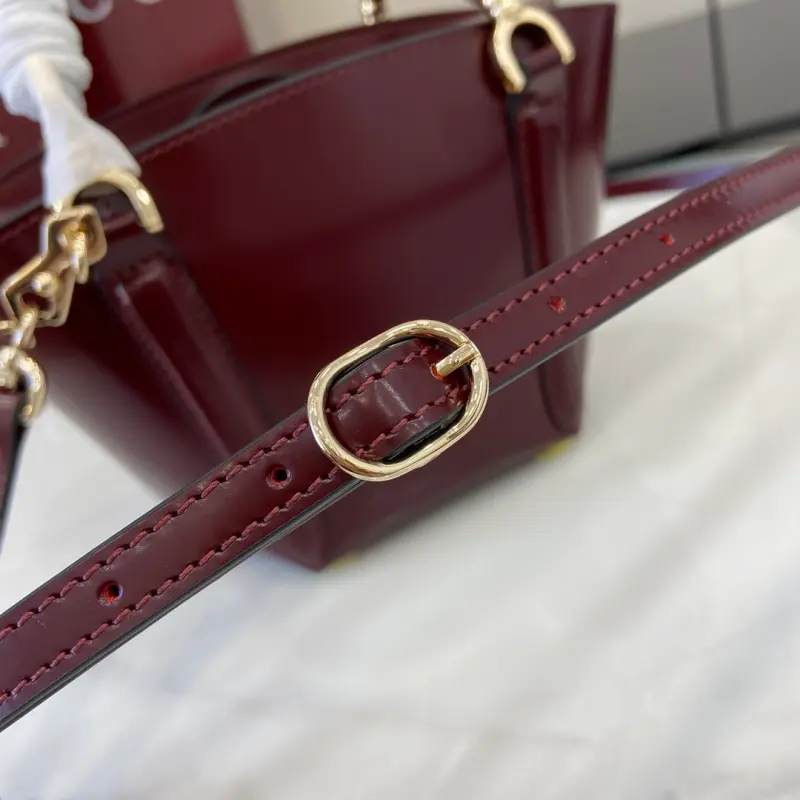 805832 CM 3 High-Quality Bags - Image 11