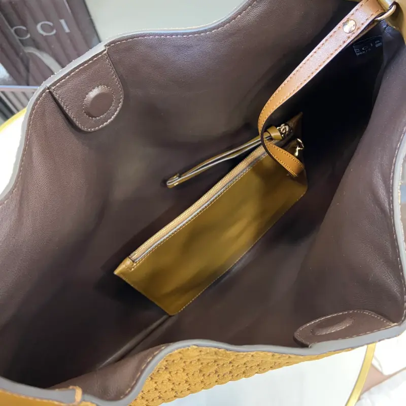 815924 CM 3 High-Quality Bags - Image 9