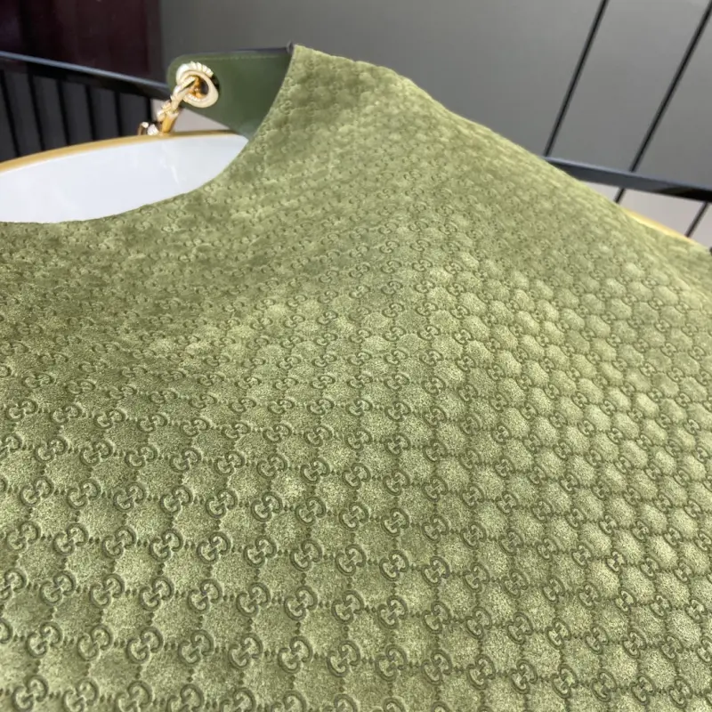 815924 CM 4 High-Quality Bags - Image 11