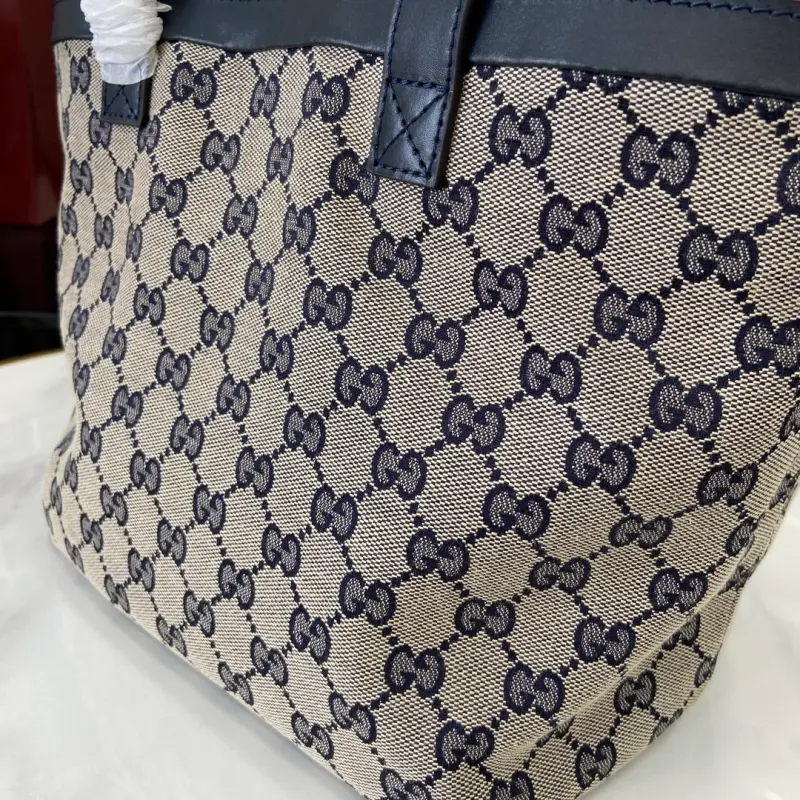 788211 CM 3 High-Quality Bags - Image 10