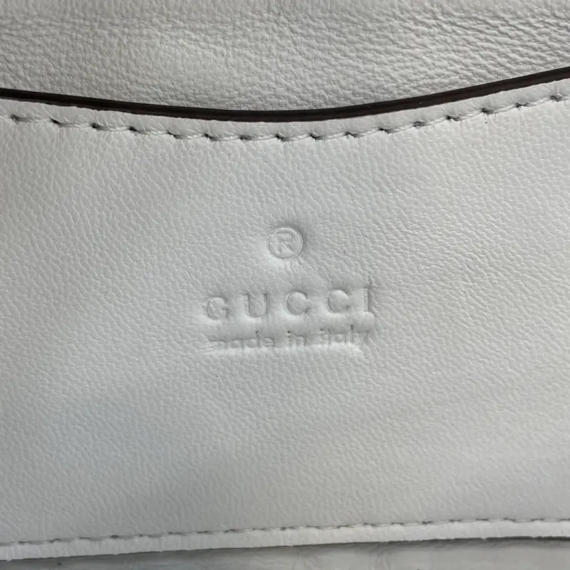 806017 CM 11 High-Quality Bags - Image 9