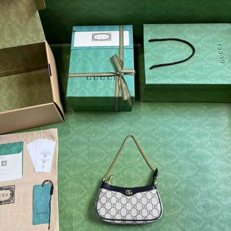 764960 CM 3 High-Quality Bags - Image 9