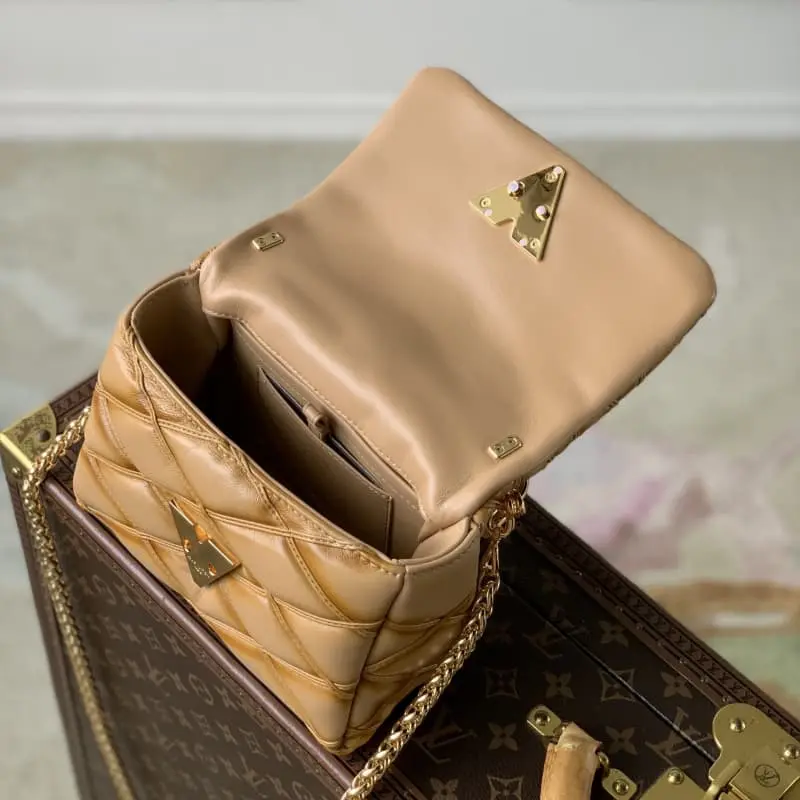 M12332 Tan 14x9x20cm High Quality Bags - Image 9