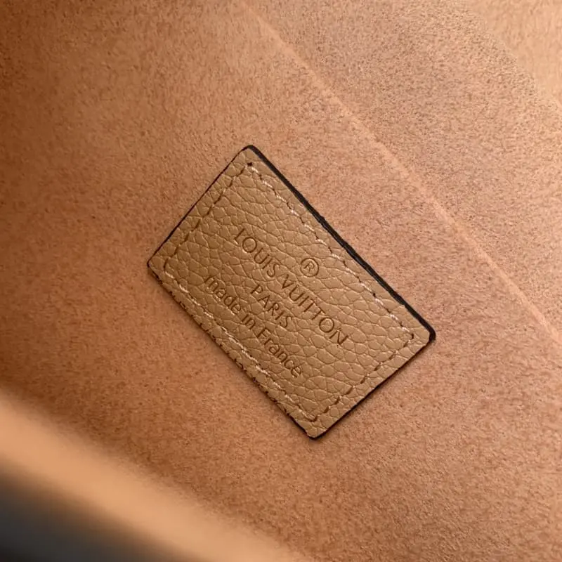 M12754 Silkscreen 21x11x2cm High Quality Bags - Image 9