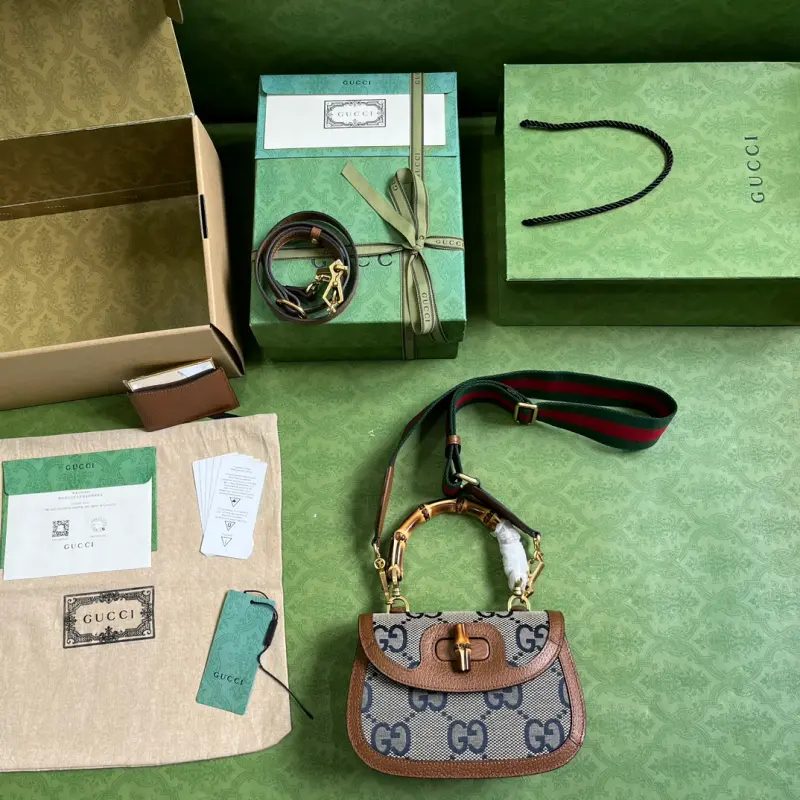 675797 CM 19 High-Quality Bags - Image 9