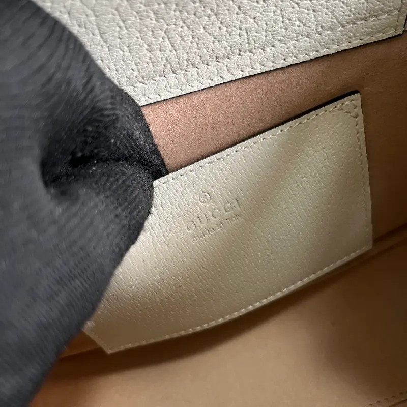 735153 CM 1 High-Quality Bags - Image 9