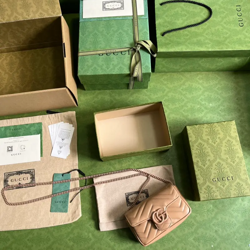 476433 CM 3 High-Quality Bags - Image 9