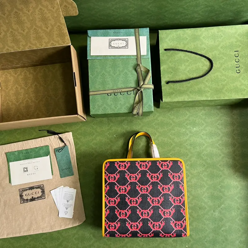 605614 CM 6 High-Quality Bags - Image 9