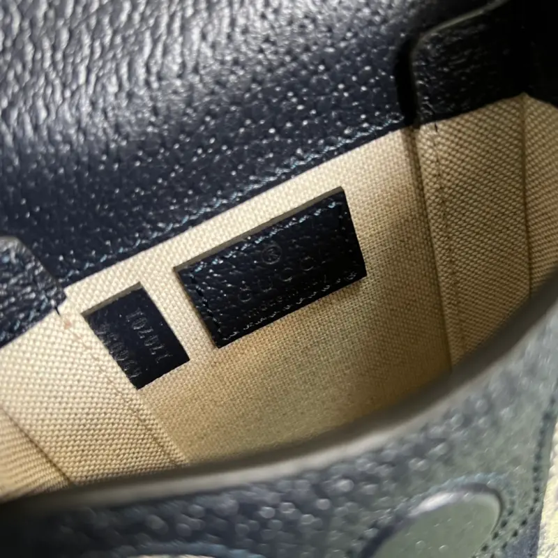 696056 CM 3 High-Quality Bags - Image 9