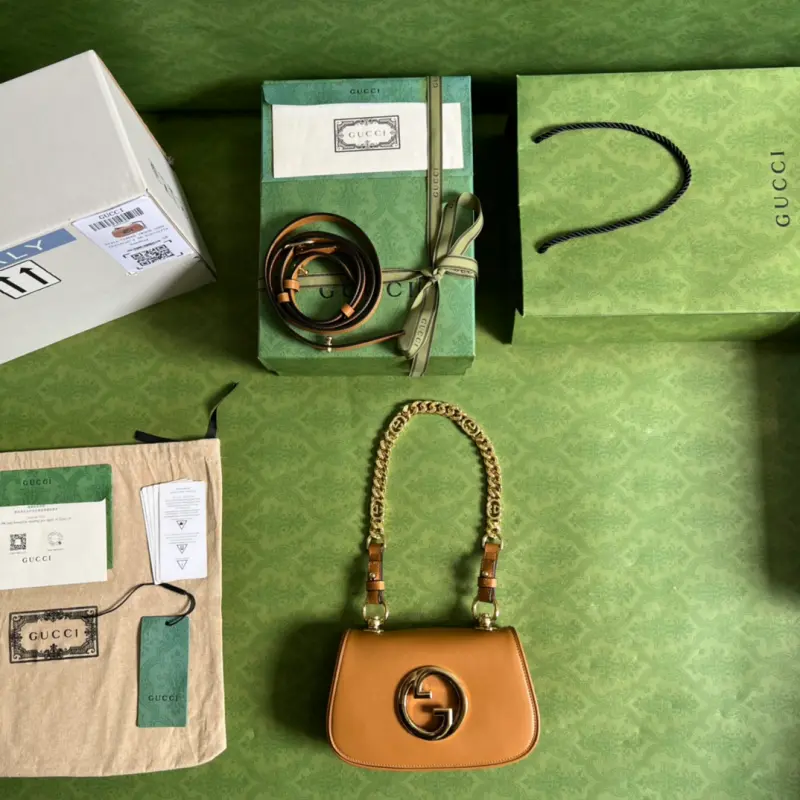 724645 CM 3 High-Quality Bags - Image 9