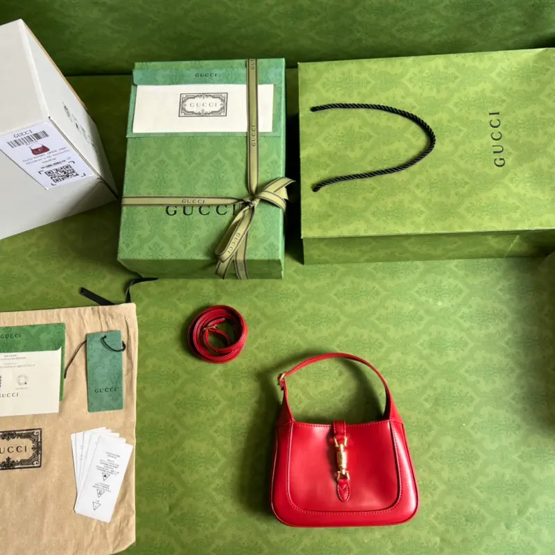 637091 CM 4 High-Quality Bags - Image 9