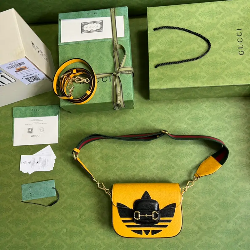 658574 CM 8 High-Quality Bags - Image 9