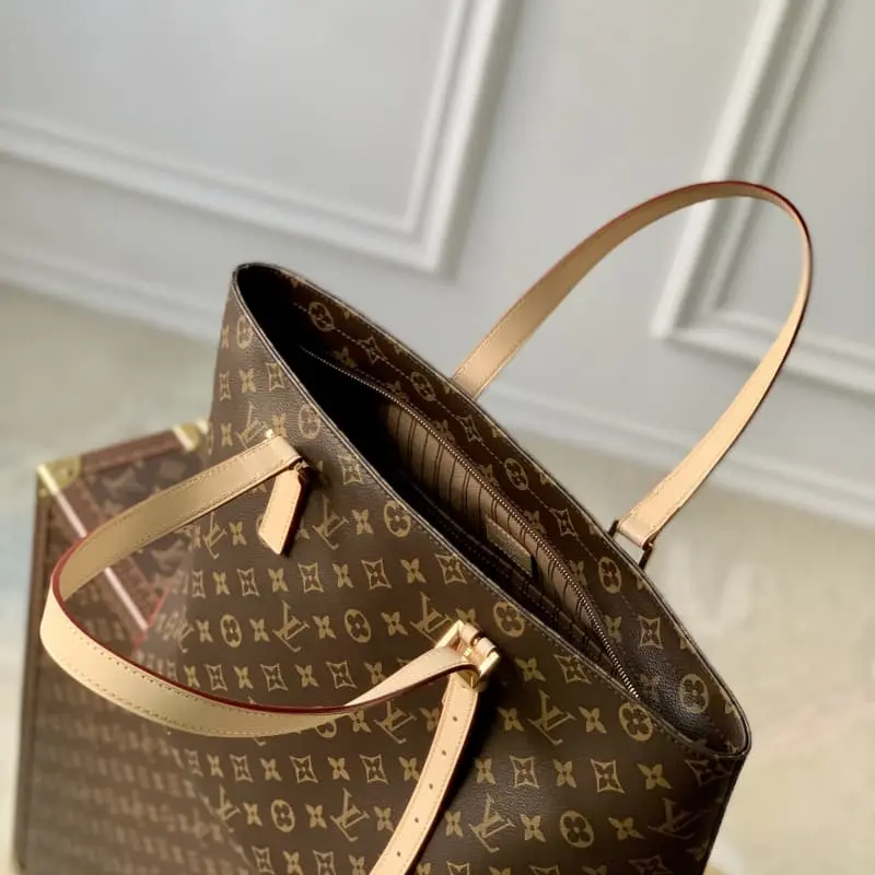 M47134 43x33x16cm High Quality Bags - Image 9