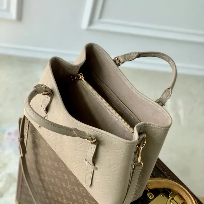 M47185 Grey Small 31x21.5x13cm High Quality Bags - Image 9