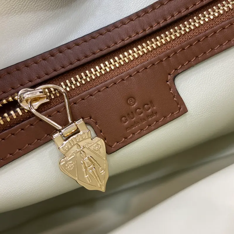 782849 CM 3 High-Quality Bags - Image 9