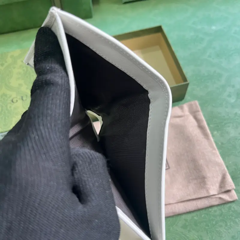 621887 CM 6 High-Quality Bags - Image 9