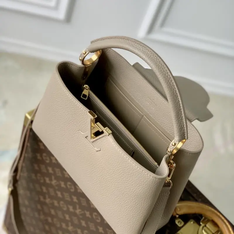 M24727Medium Light Brown 315x20x11cm High Quality Bags - Image 3
